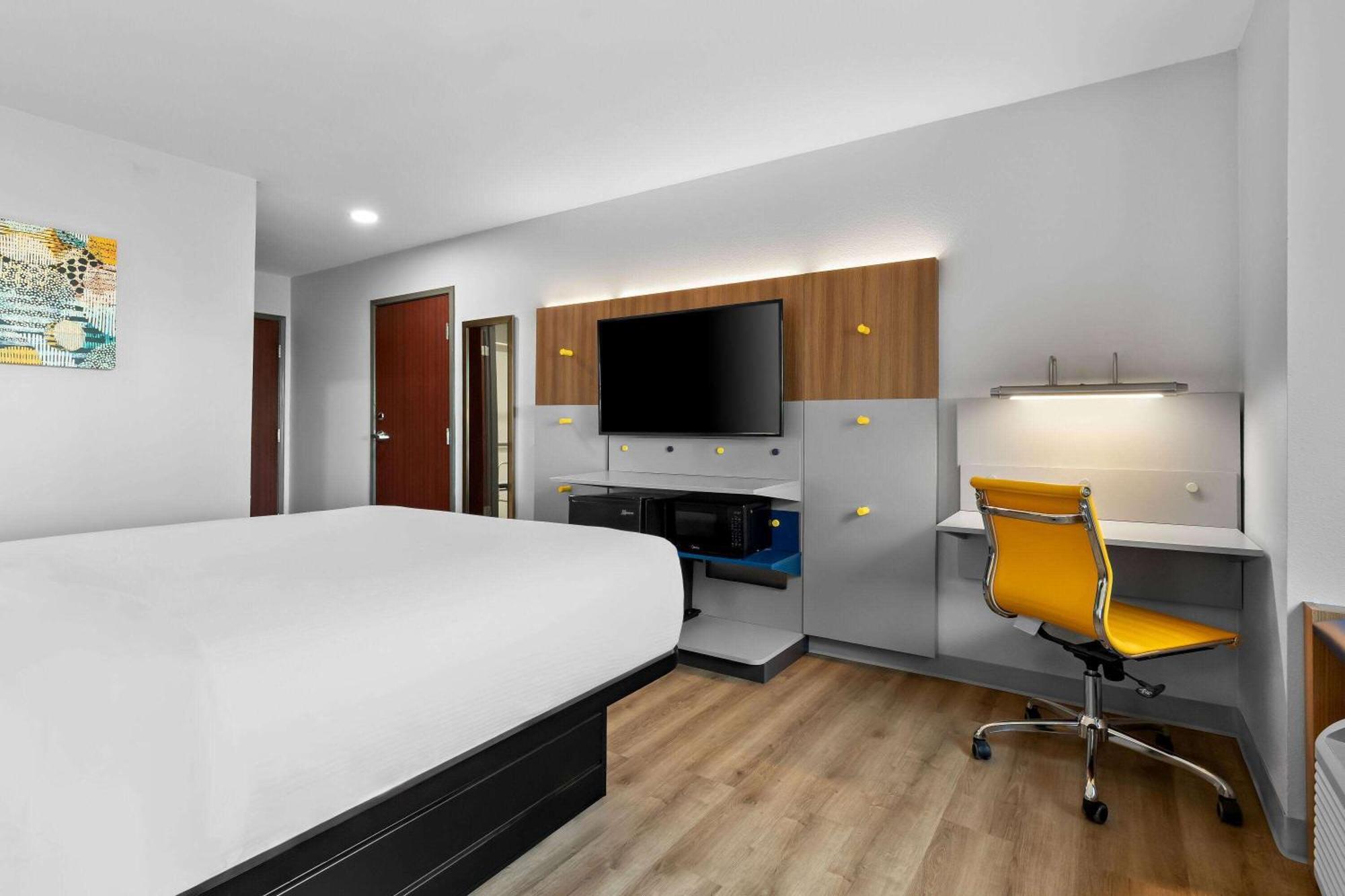 Microtel Inn & Suites By Wyndham Tulsa - Catoosa Route 66 Екстер'єр фото