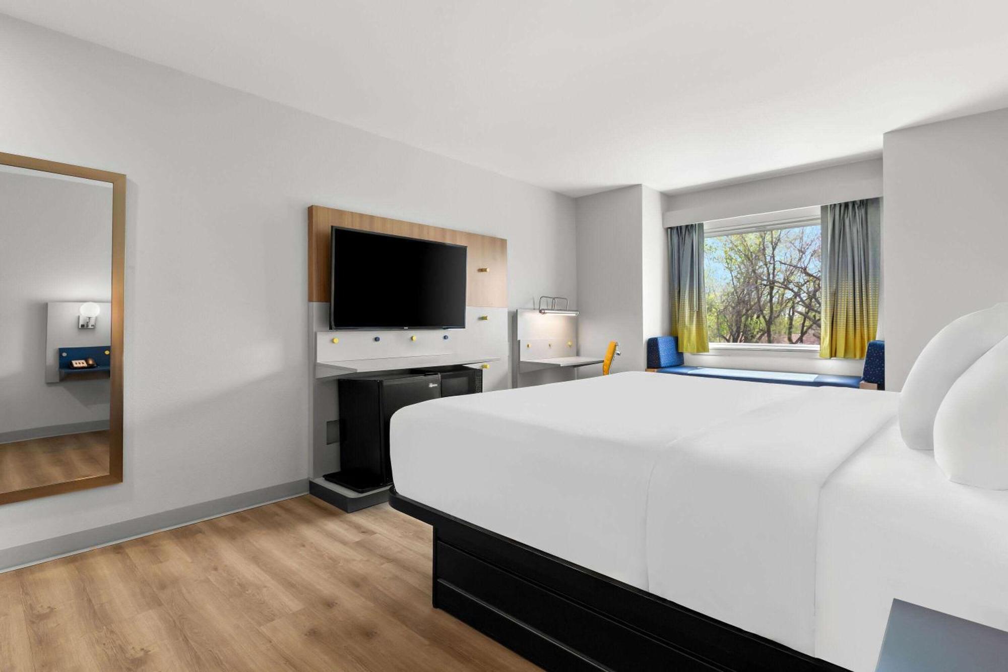 Microtel Inn & Suites By Wyndham Tulsa - Catoosa Route 66 Екстер'єр фото