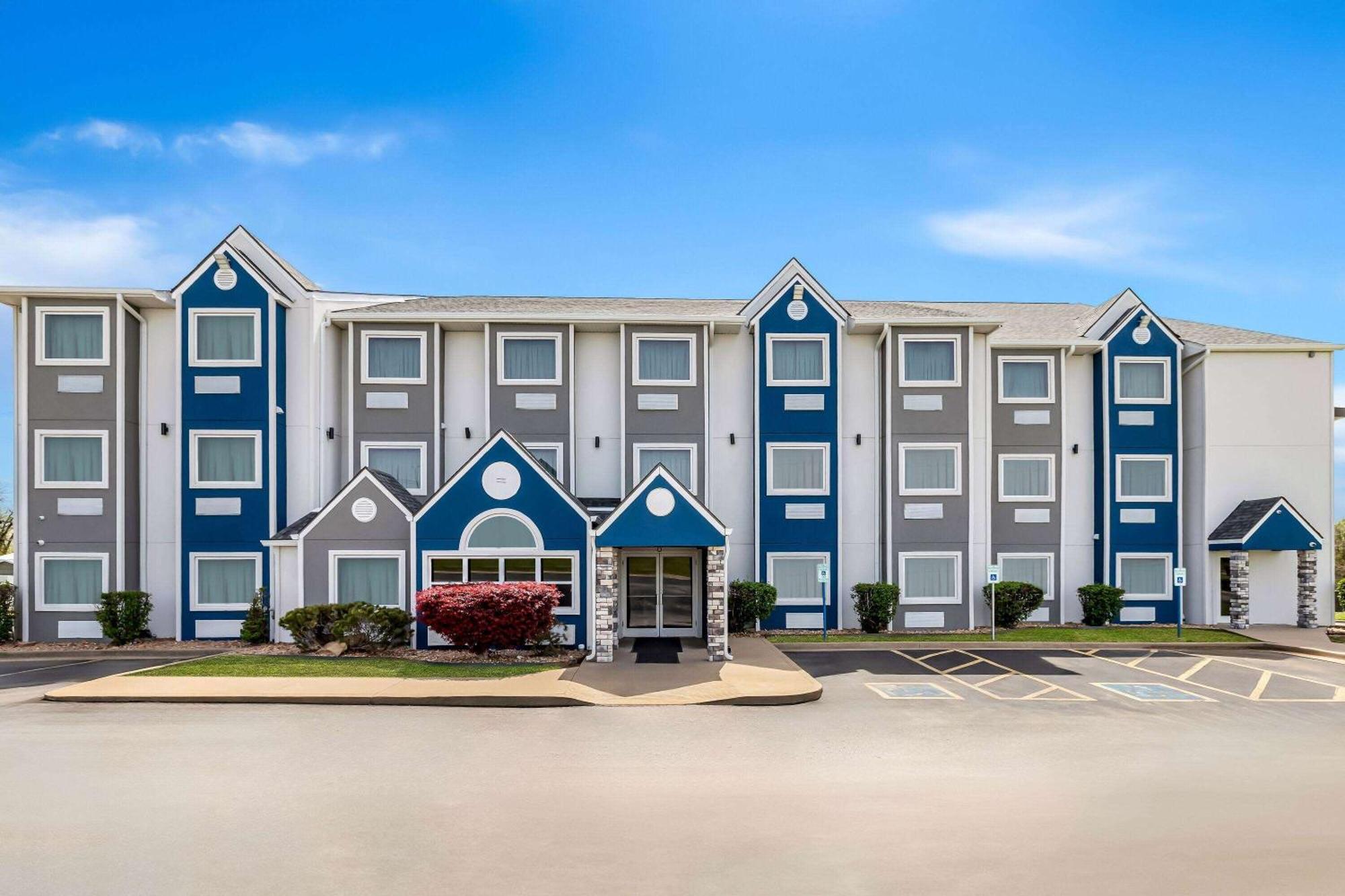 Microtel Inn & Suites By Wyndham Tulsa - Catoosa Route 66 Екстер'єр фото